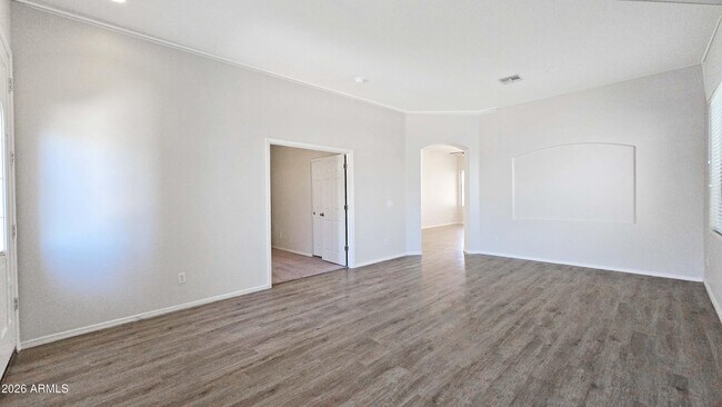 Foto del edificio - 13588 W Alvarado Dr