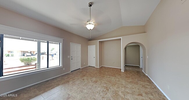 Foto del edificio - 926 E Mesquite Ave