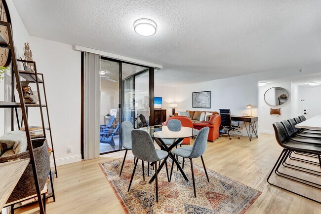 Building Photo - 955 Dotterel Rd
