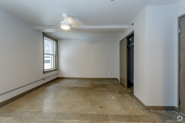 Estudio - New Yorker 703 - KC Loft Central