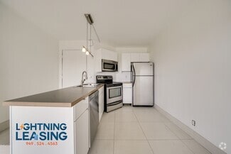 Building Photo - 3949 Los Feliz Blvd
