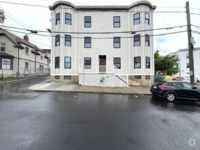 Building Photo - 56 Sachem St