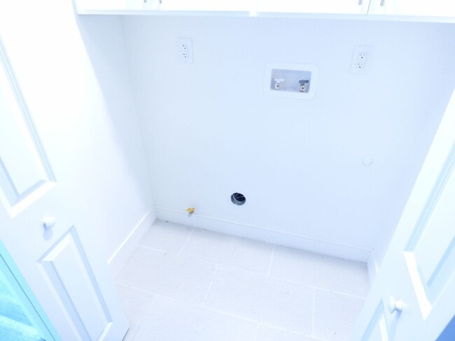 Foto del edificio - 1923 Holly Dr