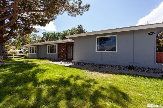 Building Photo - 7050 Pembroke Dr