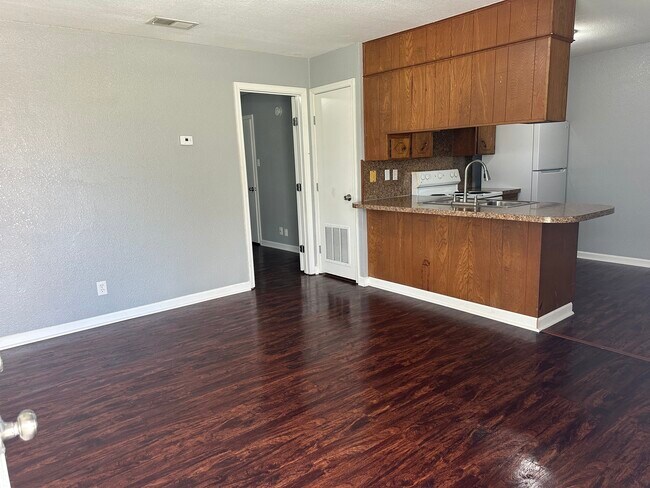 Foto del edificio - Clinkenbeard Multi Family