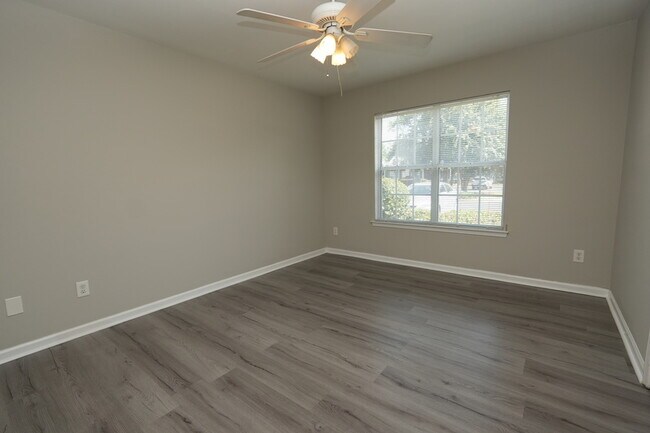 Building Photo - 12601 Tucker Crossing Ln