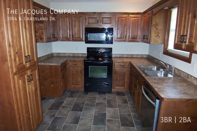 Foto del edificio - 3904 N Grassland Dr