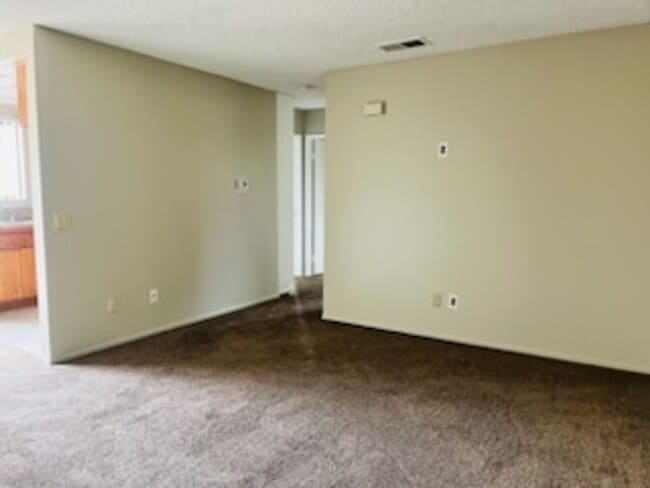 Building Photo - 3152 Triumph Ln