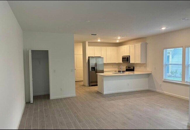 Building Photo - 272 Belfort Ct