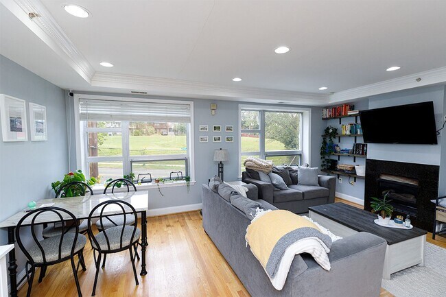 Foto del edificio - Fantastic Location Near Brightwood Park - ...