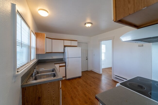 Building Photo - Charming 4bd/2ba Tacoma House for Rent!