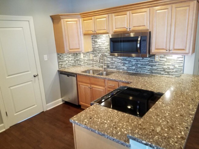 Building Photo - 2711 1st Ave