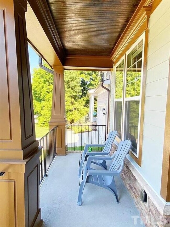 Foto del edificio - Room in Single Family Home on Grande Chateau Ln