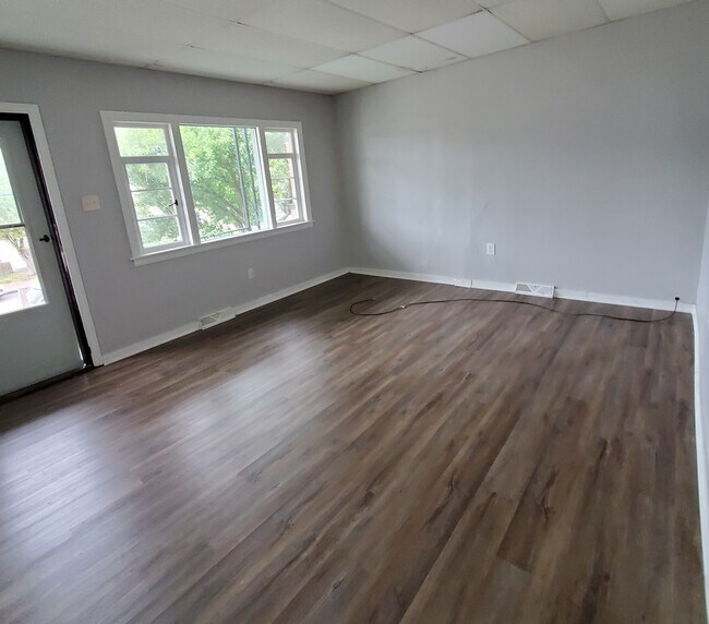 Living room - 872 3rd Ave