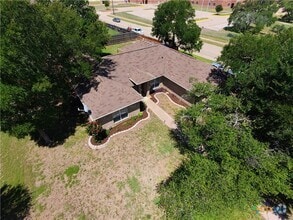 Building Photo - 5601 Hunters Ridge Trail