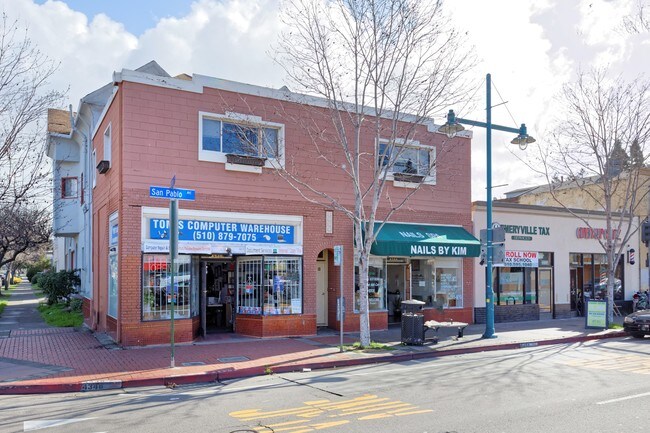 Building Photo - 1097-1099 45th St