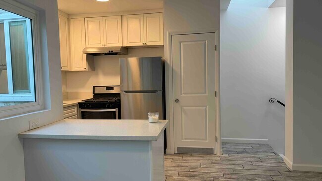 Foto del edificio - 903 New Depot St