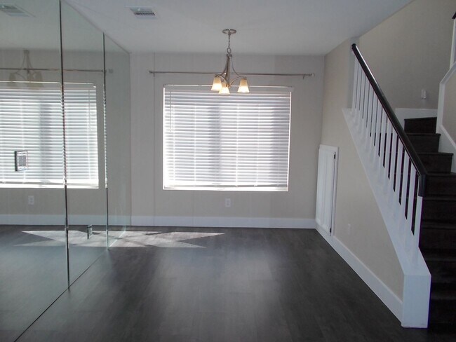 Building Photo - Desirable Move-In Ready Home with Loft, Fireplace & Oversized Garage
