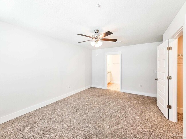 Foto del edificio - 1463 Iroquois Ct