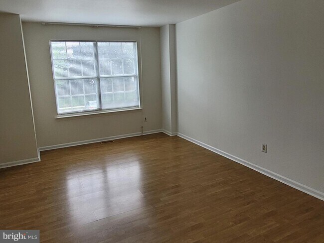 Foto del edificio - 621 Palmer Ln