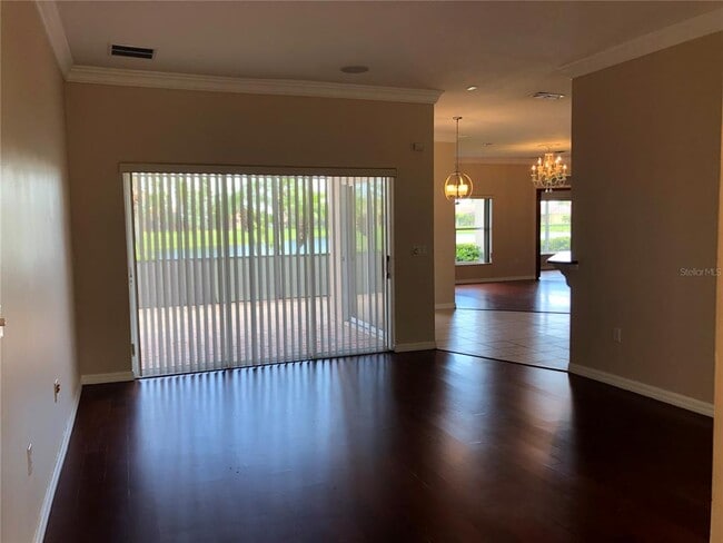 Building Photo - 3631 Northwoods Dr