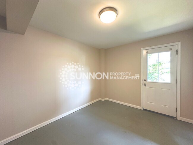 Foto del edificio - 3 Bedroom Townhome in Mountain Island