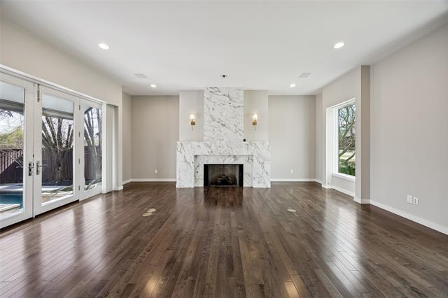 Foto del edificio - 7030 Blackwood Dr