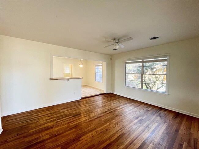 Building Photo - 709 Keasbey St