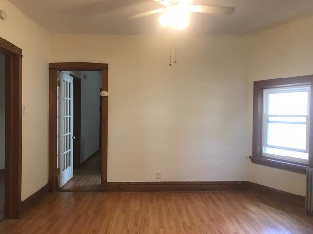 Building Photo - 3065 N Avers Ave