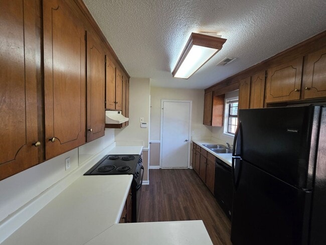 Building Photo - Updated Photos To Come Soon!