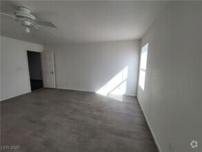 Building Photo - 10799 Flame Vine Ct