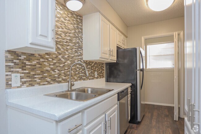 2HAB, 2BA - 1,129 ft² - Bedford Hills Apartments