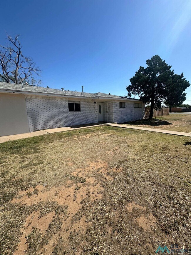 Building Photo - 720 Torreon Dr