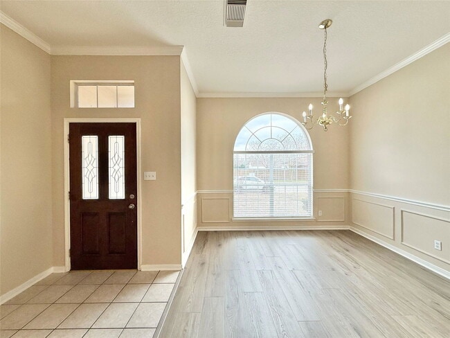 Building Photo - 25335 Rayford Crest Dr