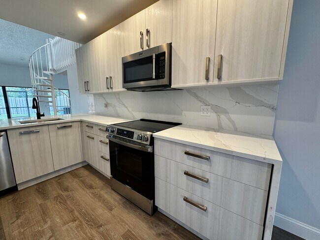 Foto del edificio - 6680 Thornhill Ct