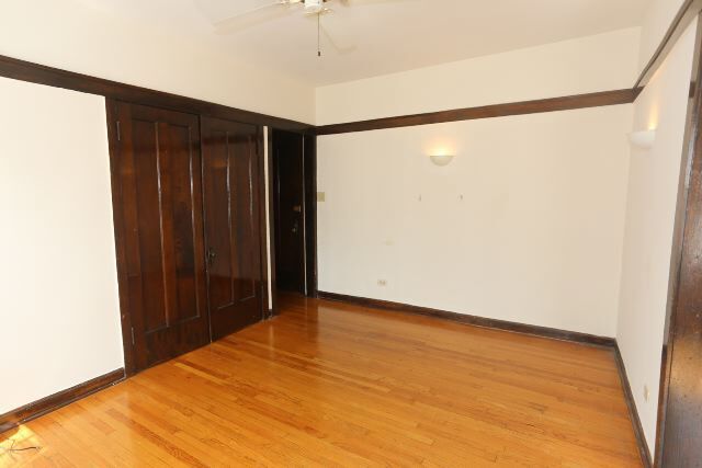 Foto del edificio - 824 W Waveland Ave