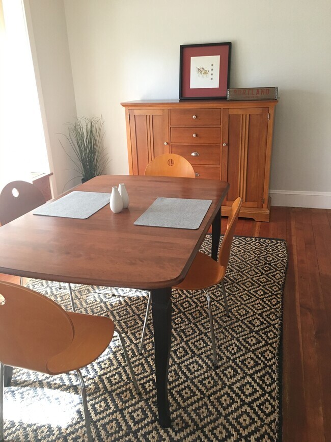 Sun-filled dining room - 4707 N Congress Ave