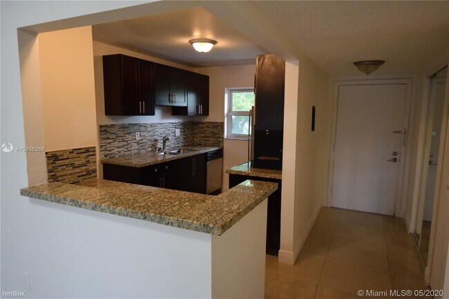 Foto del edificio - 2 br, 2 bath Condo - 4121 Stirling Rd