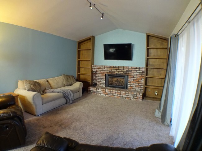 Building Photo - 2655 Waverly Ct