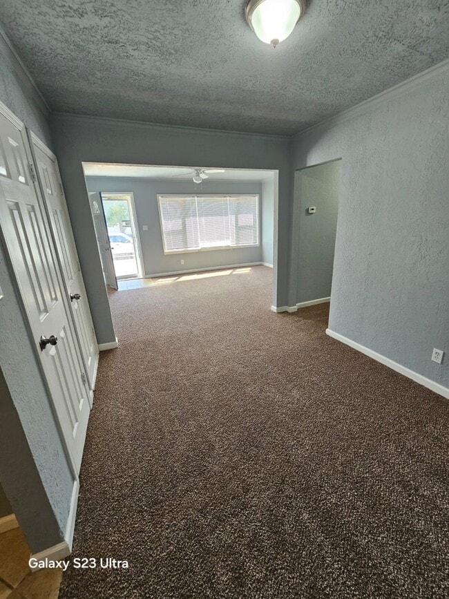 Foto del edificio - 908 NW 20th St