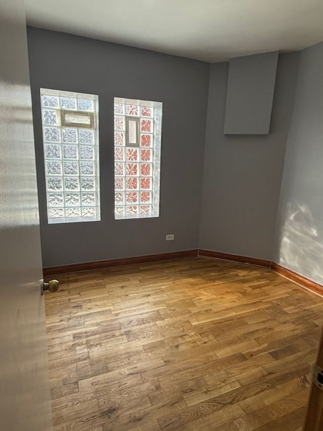 Foto del edificio - 1142 S Francisco Ave