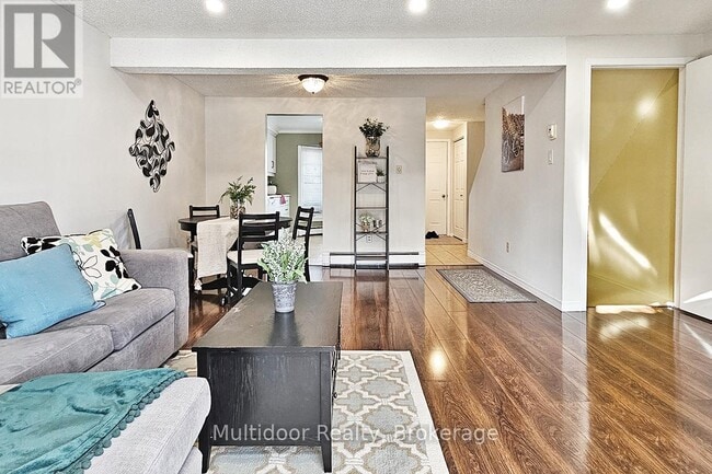 Building Photo - 12 Hill St