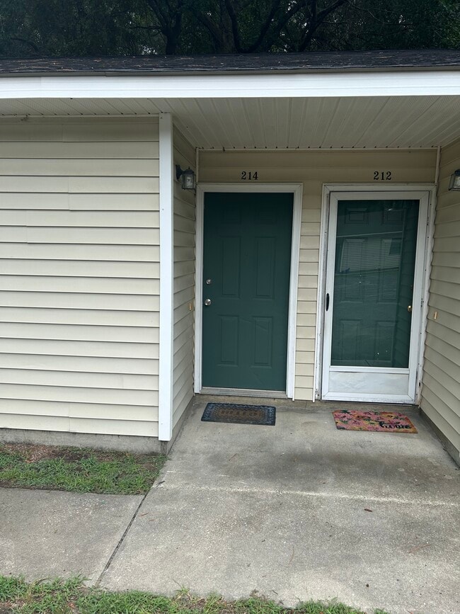 Building Photo - 214 Hudson Dr