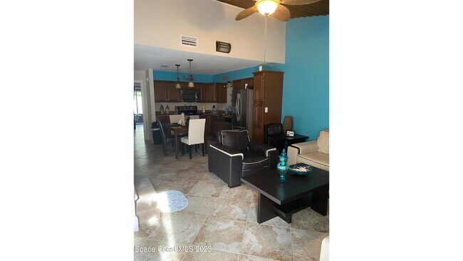 Building Photo - 8056 Sunset Ct