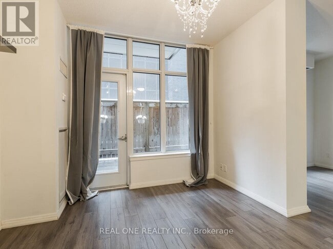 Building Photo - 35 Hayden St