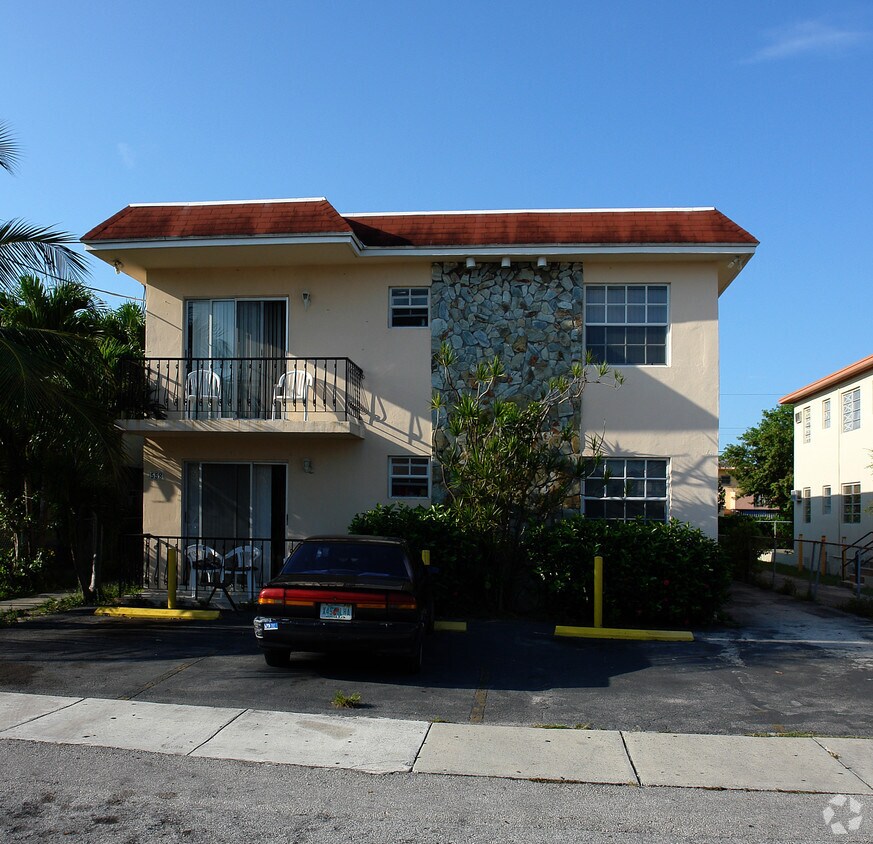 558 SW 10th St, Miami, FL 33130 Apartments 558 SW 10th St Miami, FL