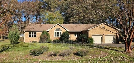 Building Photo - 1029 Dulcie Ave