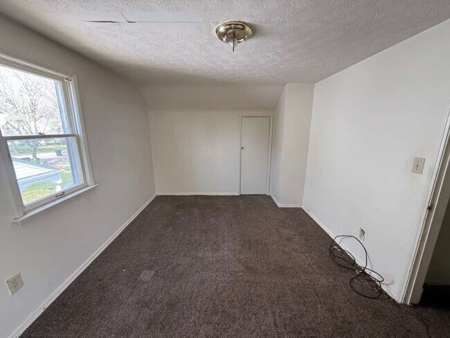 Foto del edificio - 3-BED, 2 BATH BEAUTIFUL SINGLE- FAMILY HOME IN WARRENSVILLE HEIGHTS!
