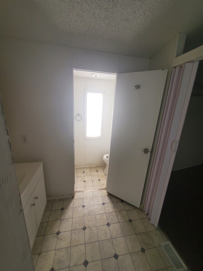 Building Photo - 9380 Cotton Ln