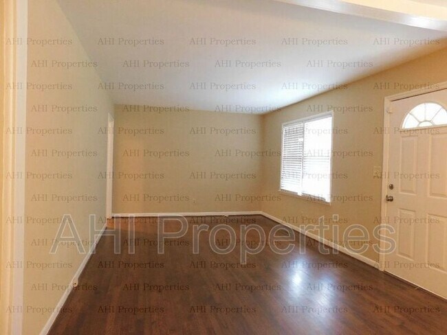 Foto del edificio - 1351 Glenwood St NW